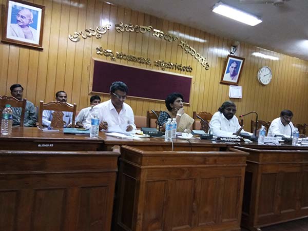 ಪೌರ ಕಾರ್ಮಿಕರಿಗೆ ಆದ್ಯತೆ ಮೇರೆಗೆ ನಿವೇಶನ ನೀಡಿಲು ಕ್ರಮ ಕೈಗೊಳ್ಳಬೇಕು: ಈಶ್ವರ ಬಿ.ಖಂಡ್ರೆ